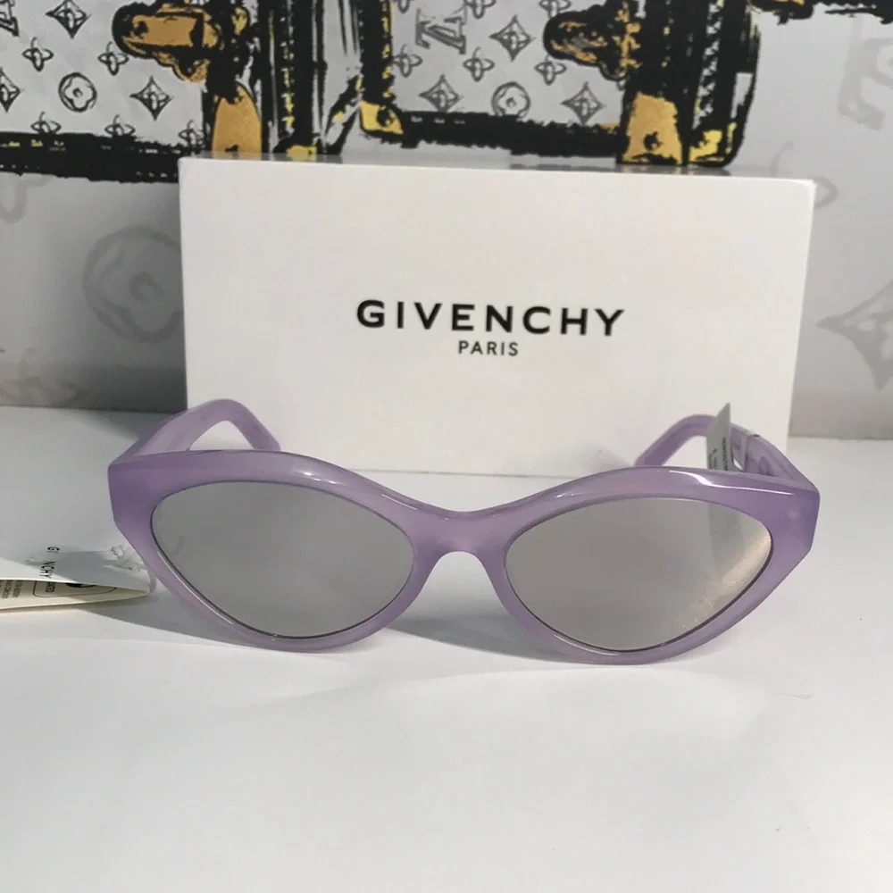 New Authentic Givenchy GV40025U Sunglasses – Purple Frame / Silver Mirror - Picture 5 of 15
